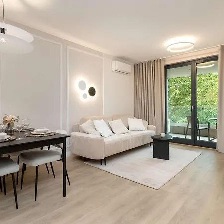 Luxury With Parking And Air Conditioning In By Renters Prestige * Sopoty